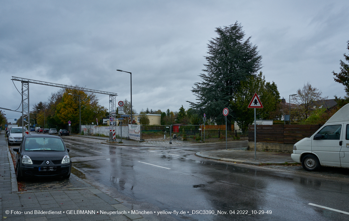 04.11.2022 - Baustelle an der Niederalmstraße 16 und Hugo-Lang-Bogen 13 in Neuperlach-Trudering